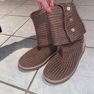 Sand/Tan Ugg’s W Classic Cardy